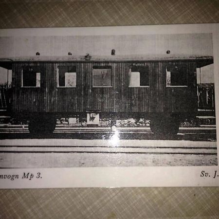 Fjordhytten. Rebuild Train Wagon From 1937. Appartement Odense Buitenkant foto